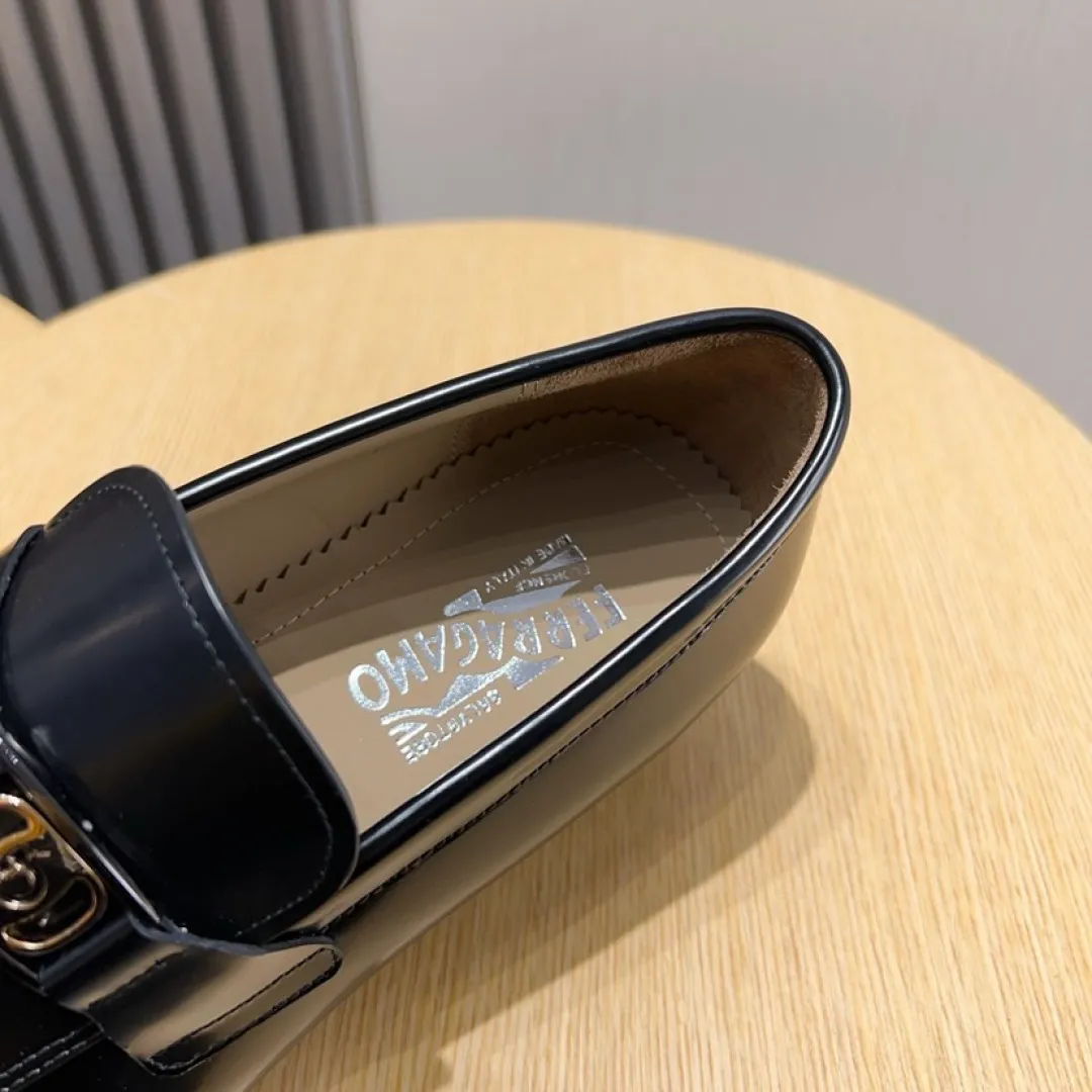 Factory P620💰🔥《Ferragamo》👏Latest•High-end top brand luxury~purchasing agent, top~quality. New fashionable business men's shoes🔜The uppers are made of original cashmere cowhide➕cowhide·lining, with fine workmanship. The original stylish and soft combination wear-resistant and non-slip outsole is light and comfortable on the feet. The real thing looks better in real life. Size: 38/44